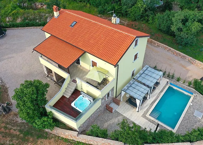 House Tos-vila With Heated Pool * ヴルブニク