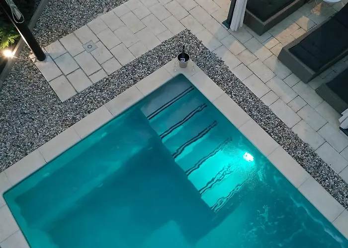 House Tos-vila With Heated Pool ヴィラ *