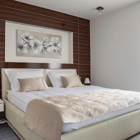 House Tos-vila With Heated Pool فربنيك