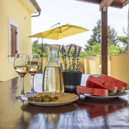 Villa House Tos-vila With Heated Pool *