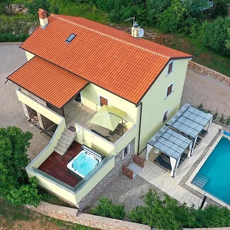 House Tos-vila With Heated Pool * Vrbnik (Primorje-Gorski Kotar)