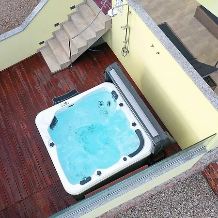 House Tos-vila With Heated Pool Vrbnik (Primorje-Gorski Kotar)