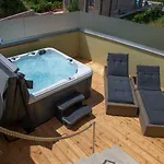 House Tos-vila With Heated Pool *
